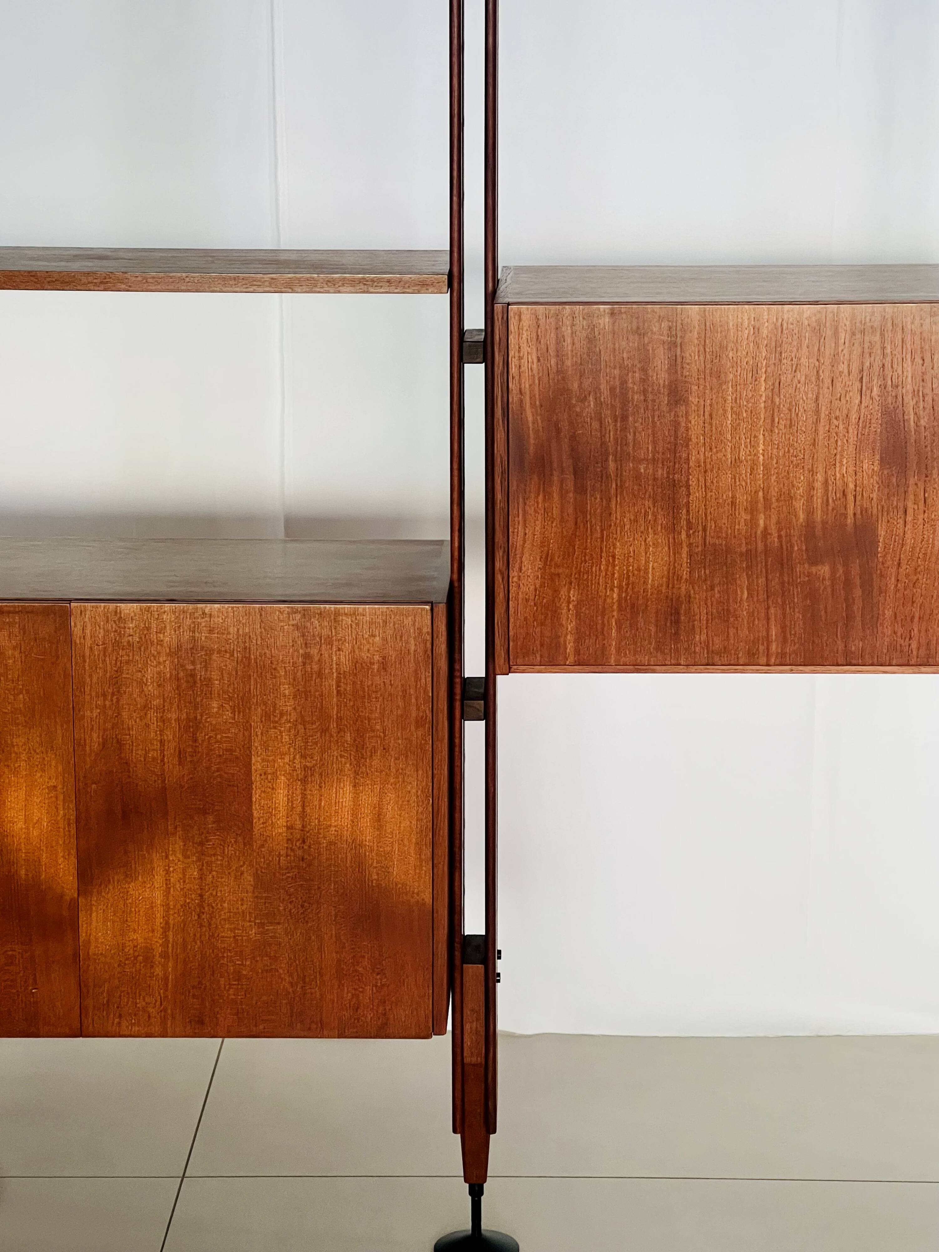 LB7 "Infinito" bookcase by Franco Albini for Poggi, Italy 1957