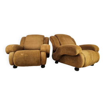 Paire de fauteuils en tissu des années 1970