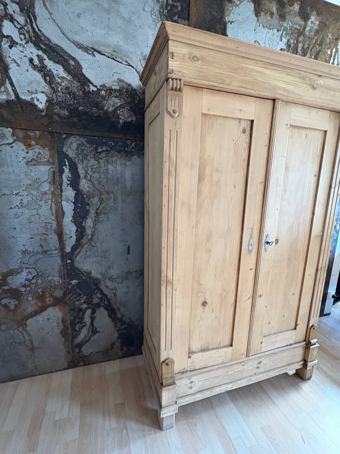 Armoire lingère bois brut