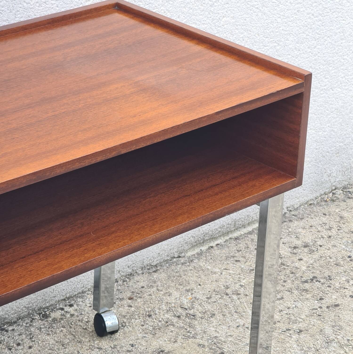 Meuble Hi-fi, desserte, d'appoint sur roulettes, teck vintage 1960
