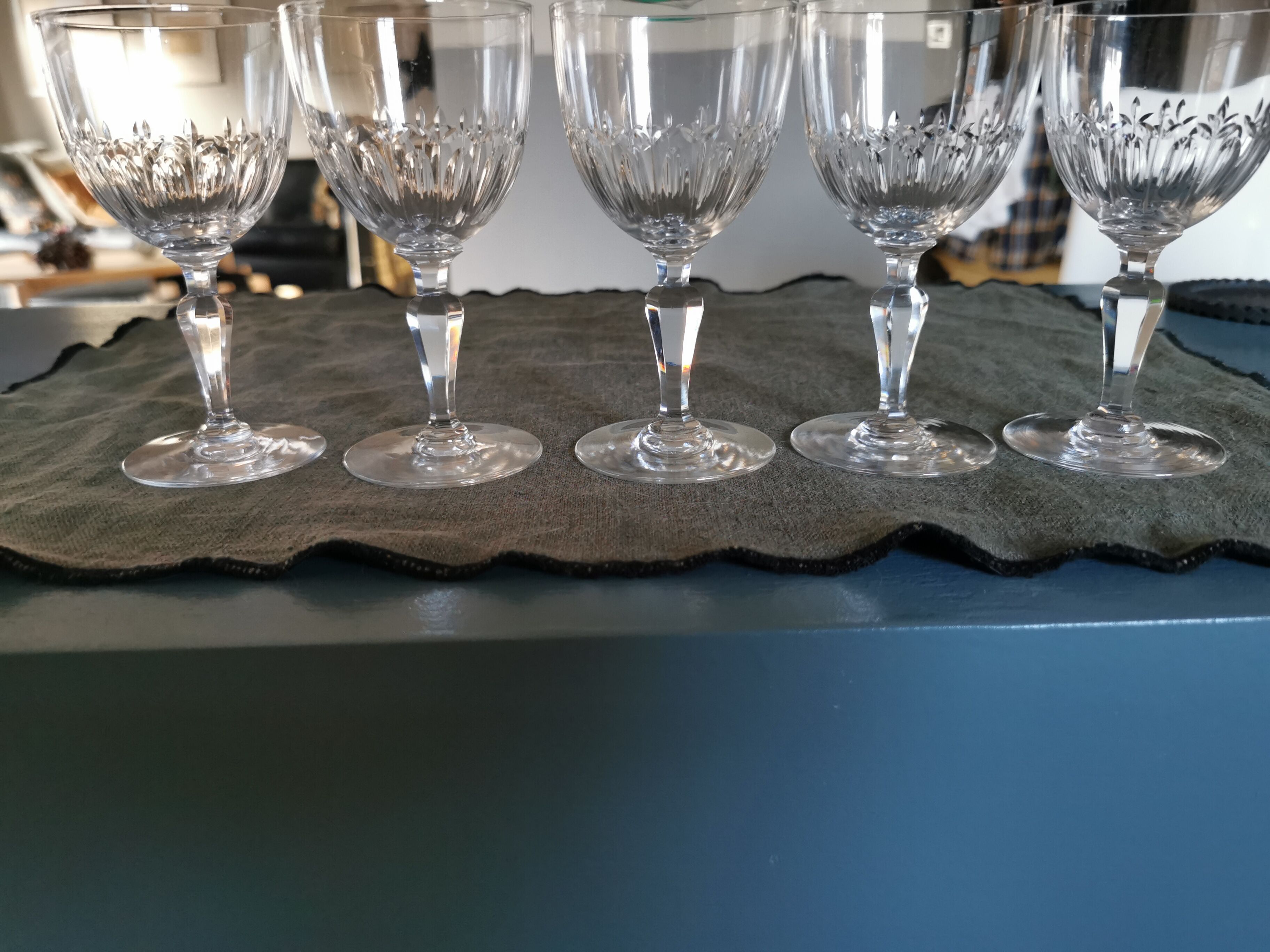 5Blacks baccarat wine 1919