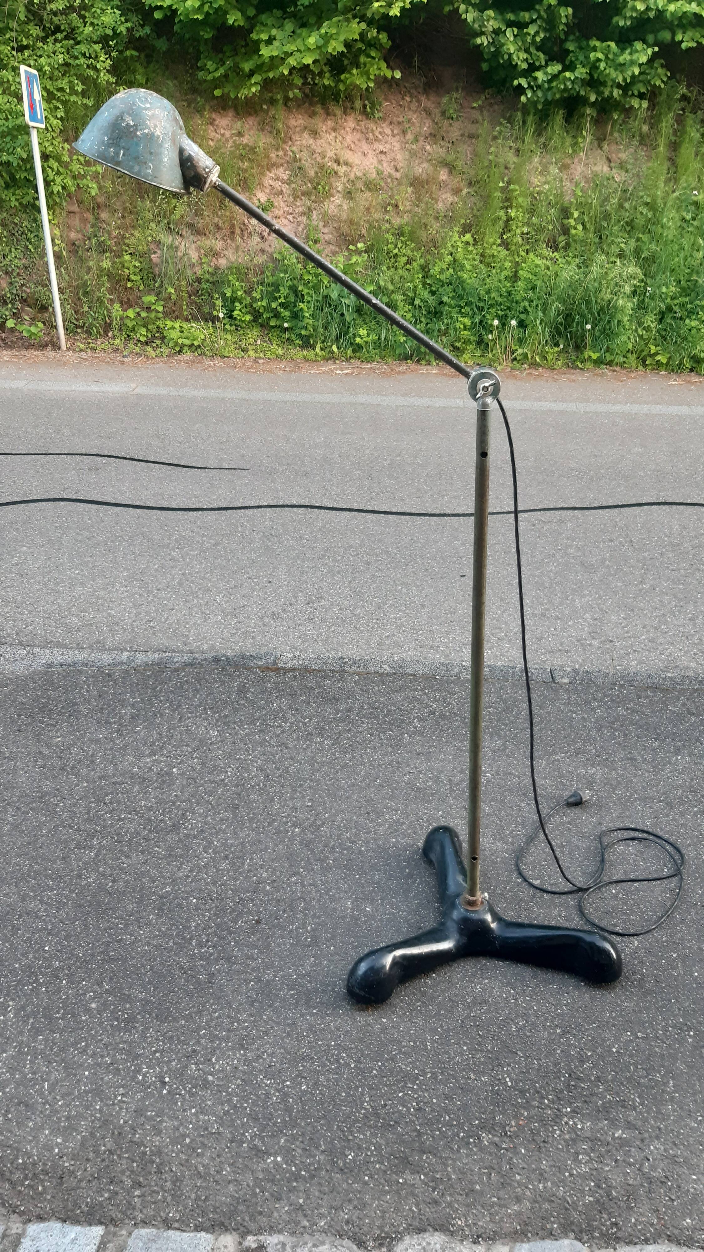 Lampadaire d'atelier