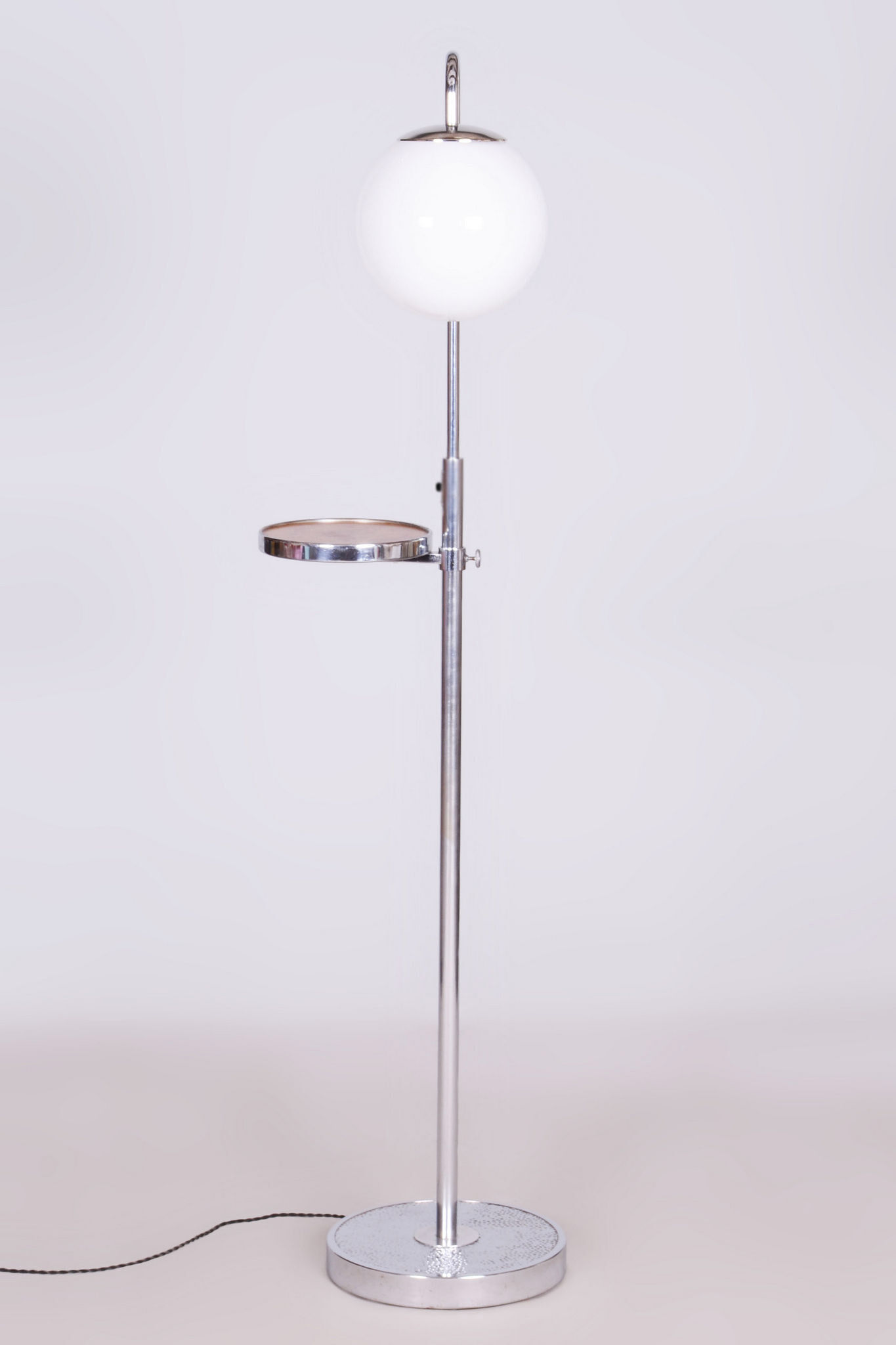 Lampadaire Bauhaus restauré, Hynek Gottwald, acier chromé, Tchéquie
