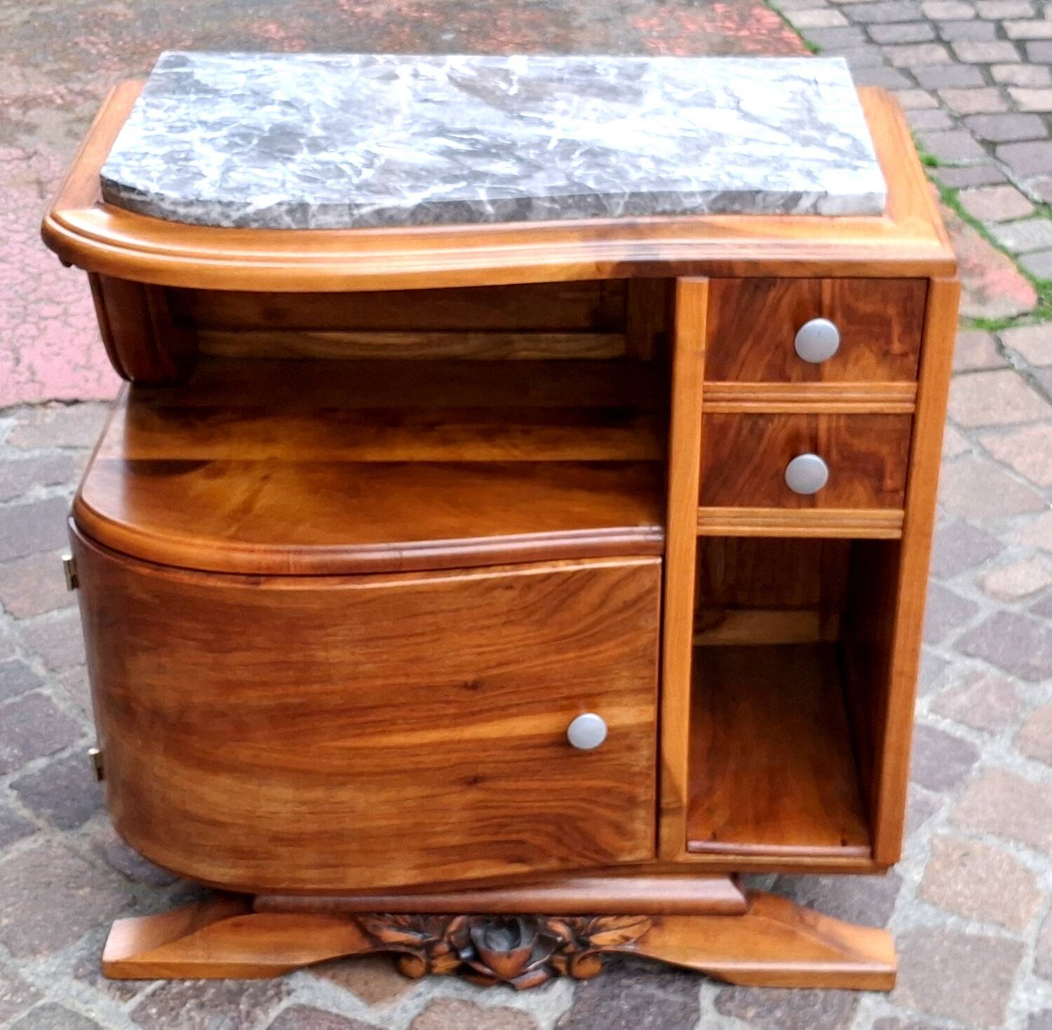 Asymmetrical console table, art deco style from the 1920s to 1930s.