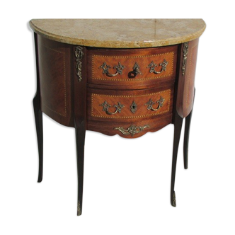Half-moon dresser