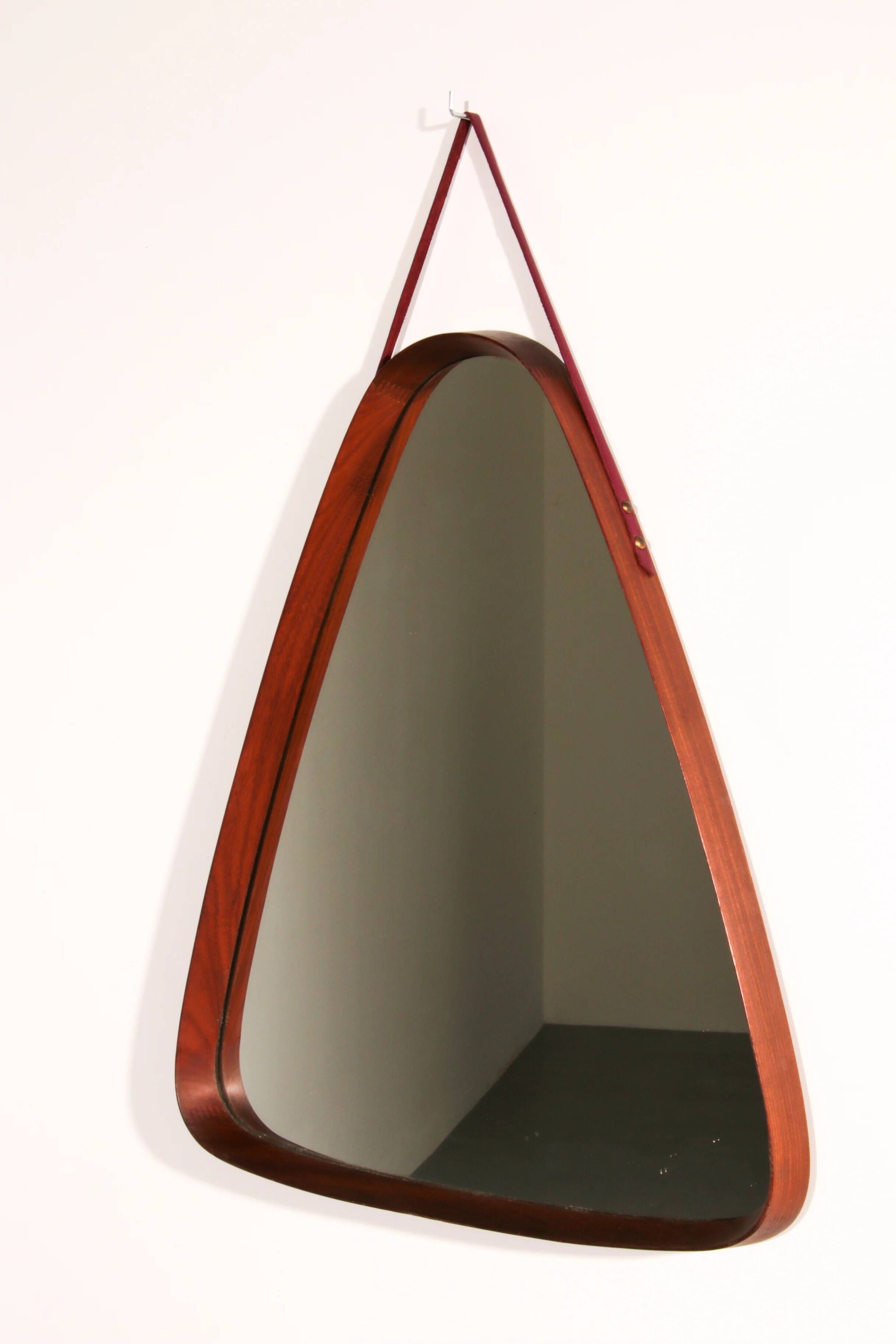 Mid-century Italian triangular mirror in curved teak and leather, 1960s
