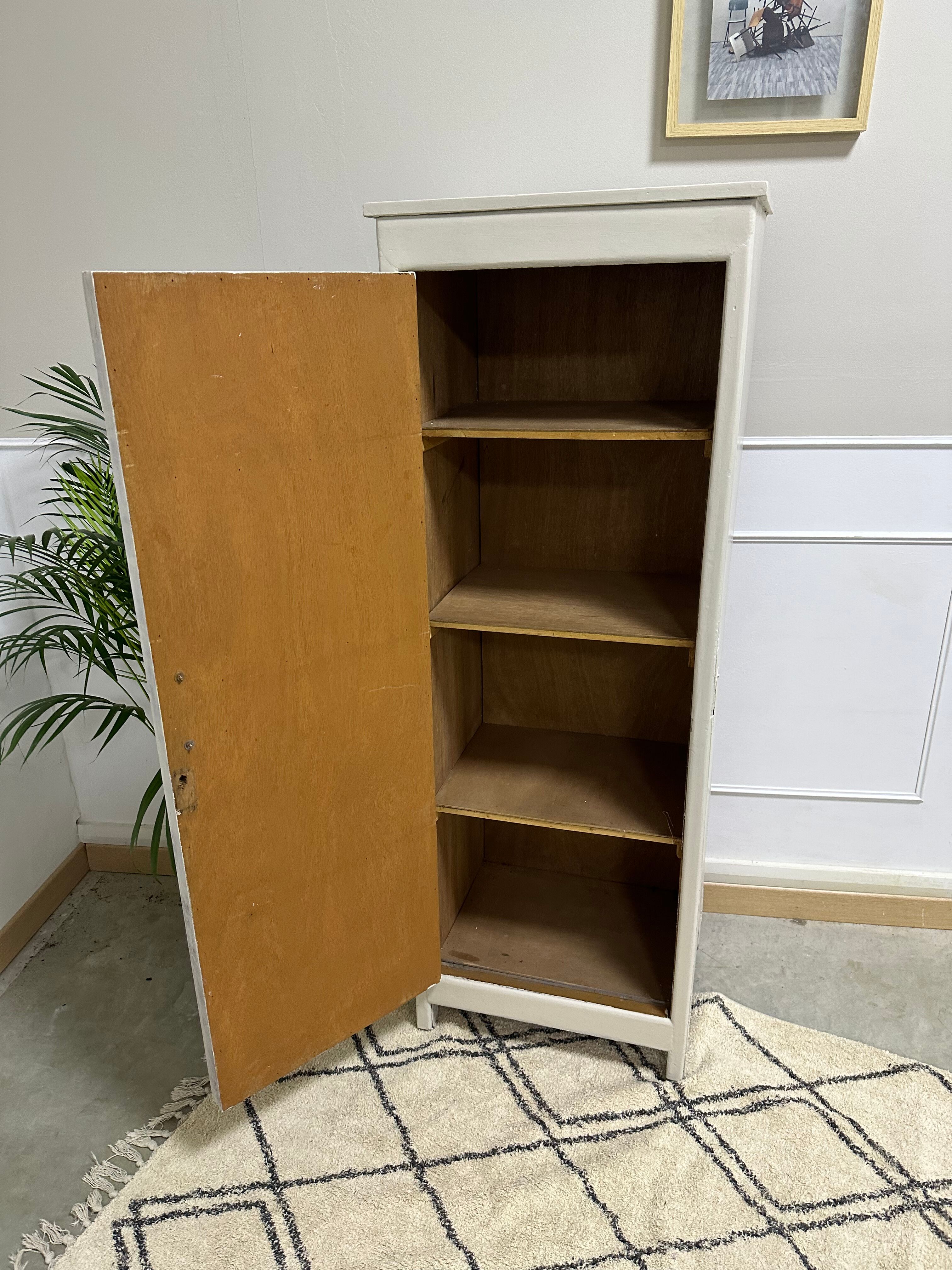 Parisian wardrobe in linen wood