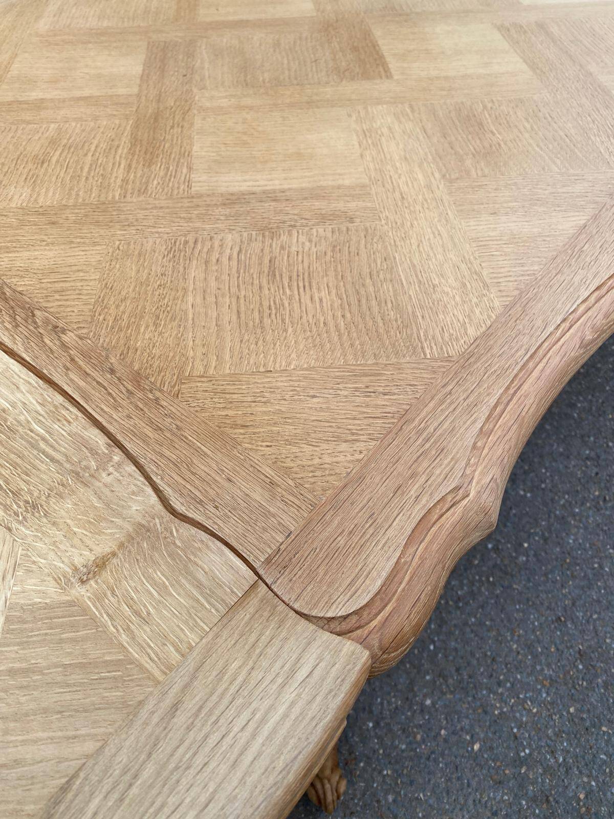 Table à manger extensible Louis XV bois massif chêne et marqueterie 250cm