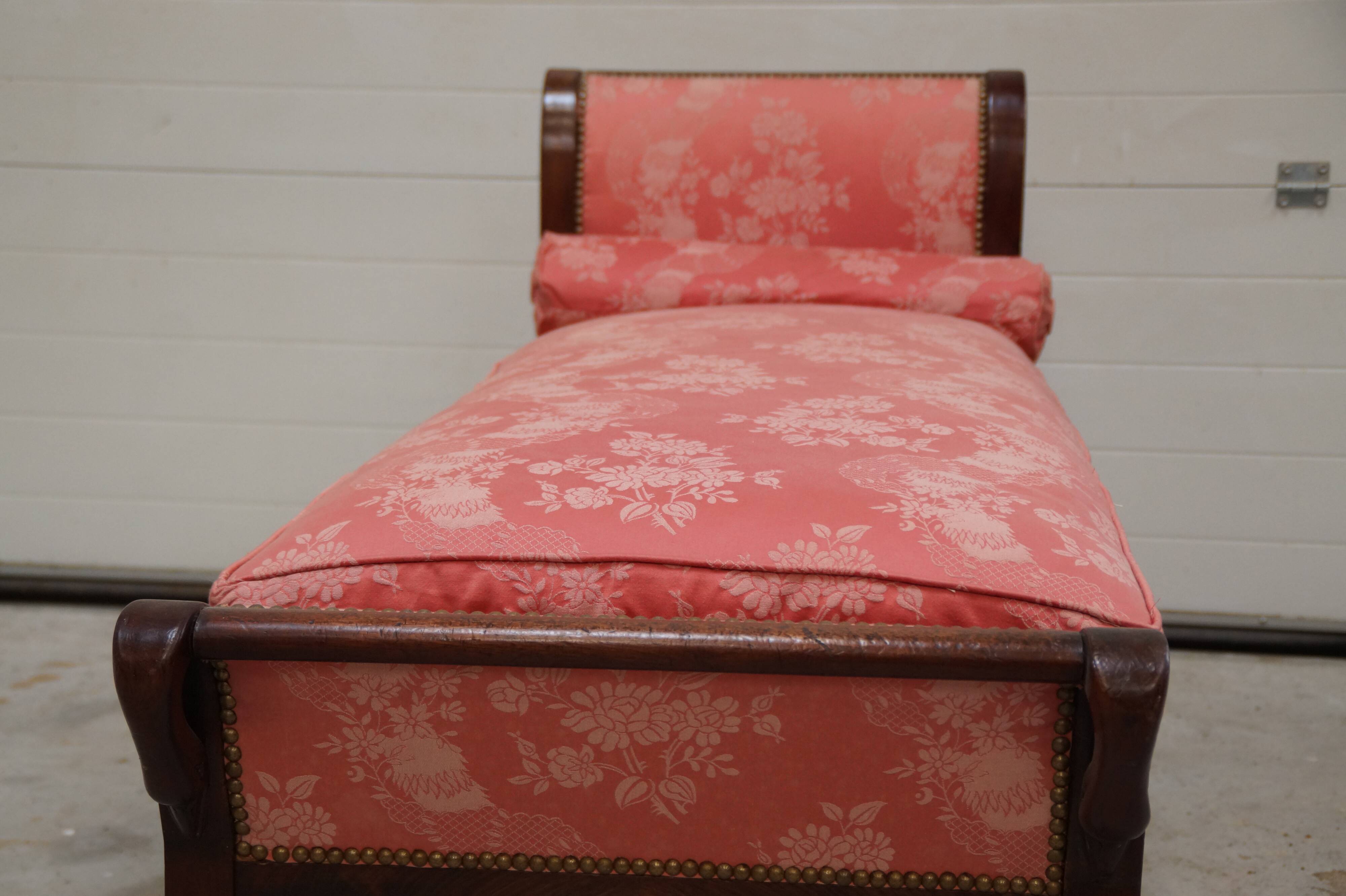 Mahogany swan neck meridian