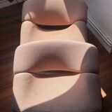 Pair of armchairs mod. F598 called "Groovy" Pierre Paulin 1964 - fabric of salmon origin