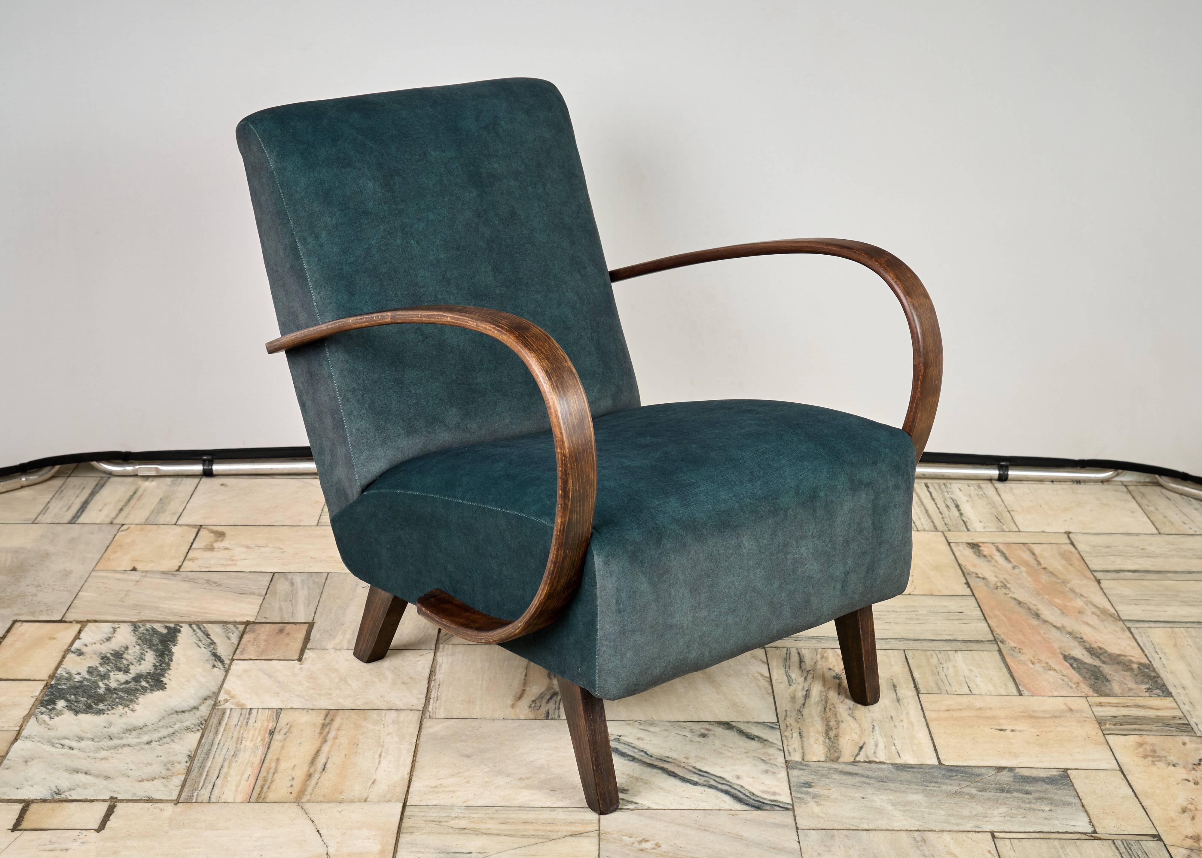 H 410 armchair designed by Jindrich Halabala, Czechoslo