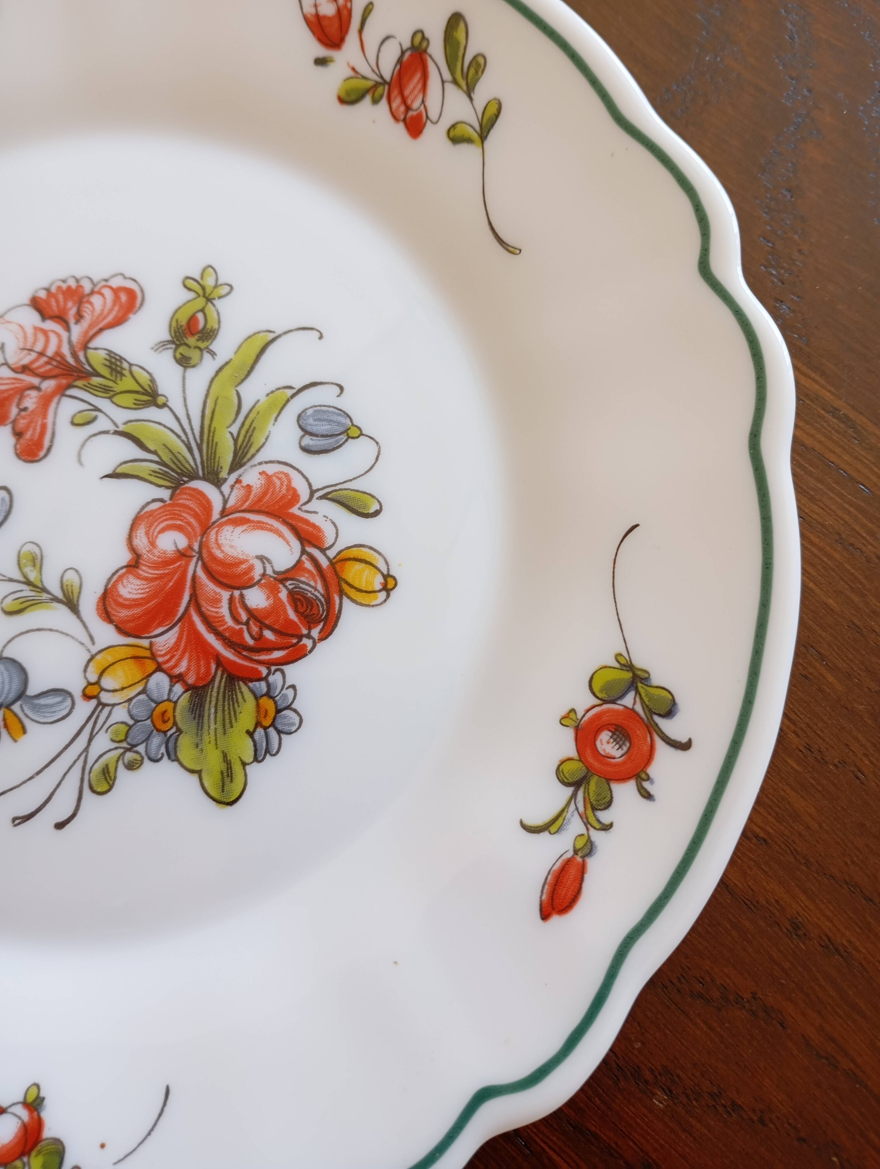 10 assiettes à dessert Arcopal "Ronsard"