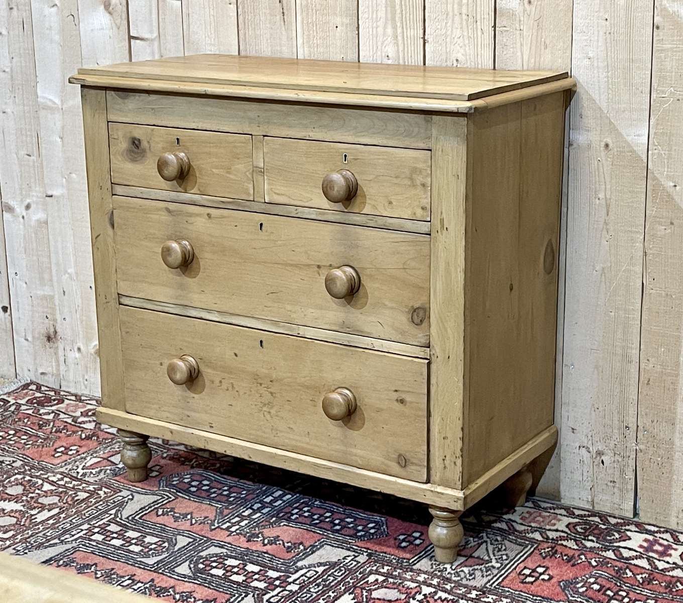 English chest of drawers late nineteenth in fir