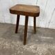 Tabouret tripode brutaliste