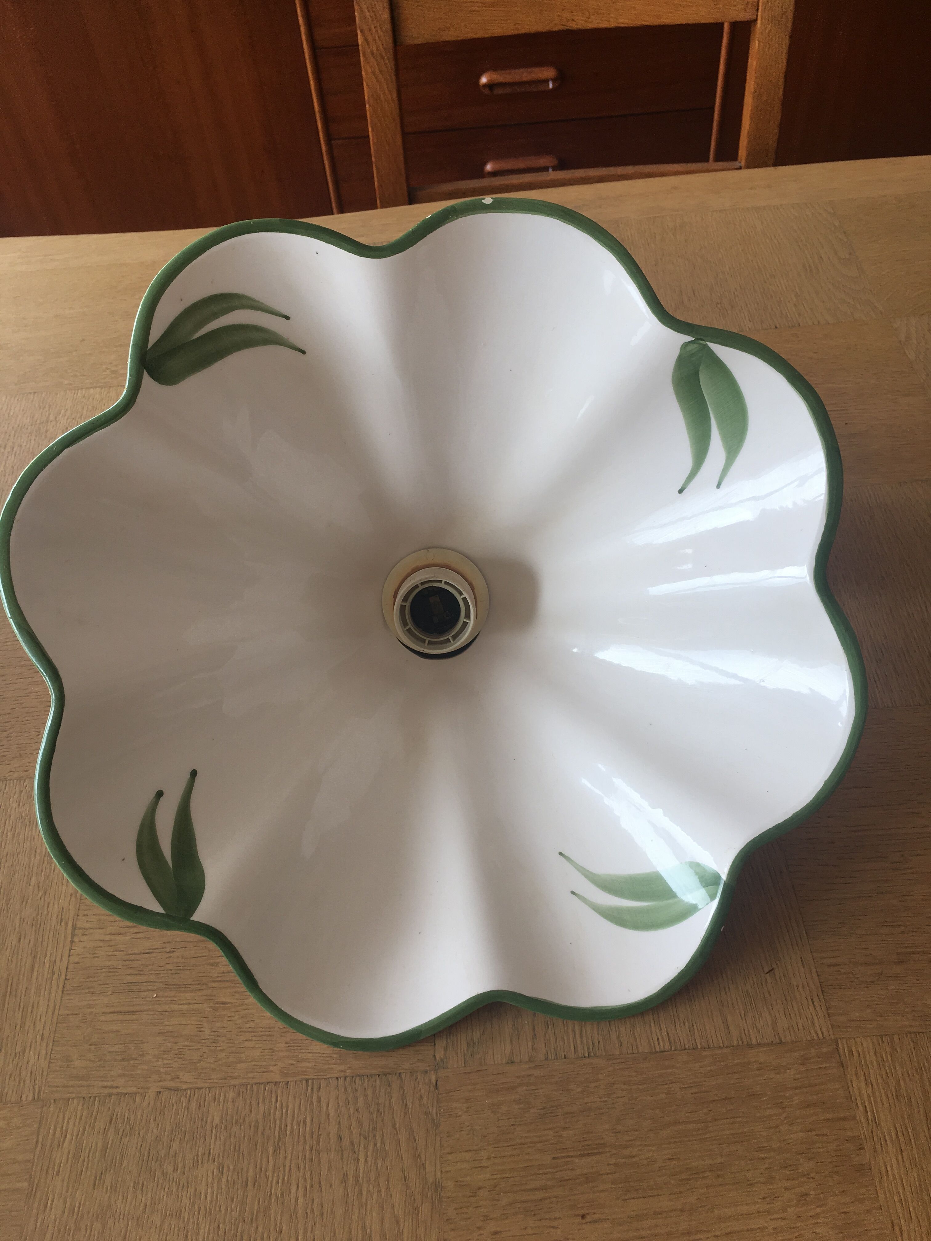 Vintage ceramic suspension