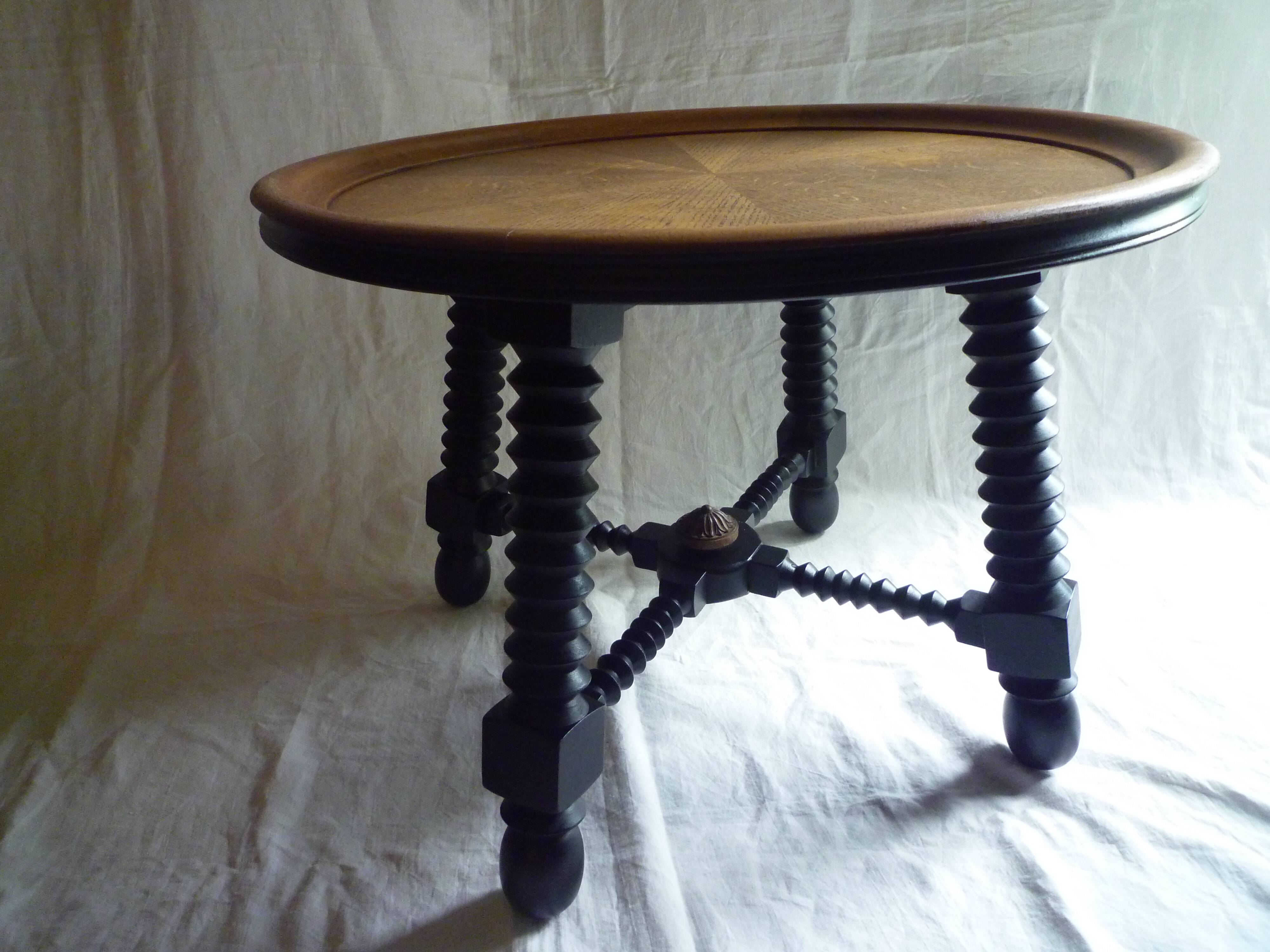 Vintage round coffee table