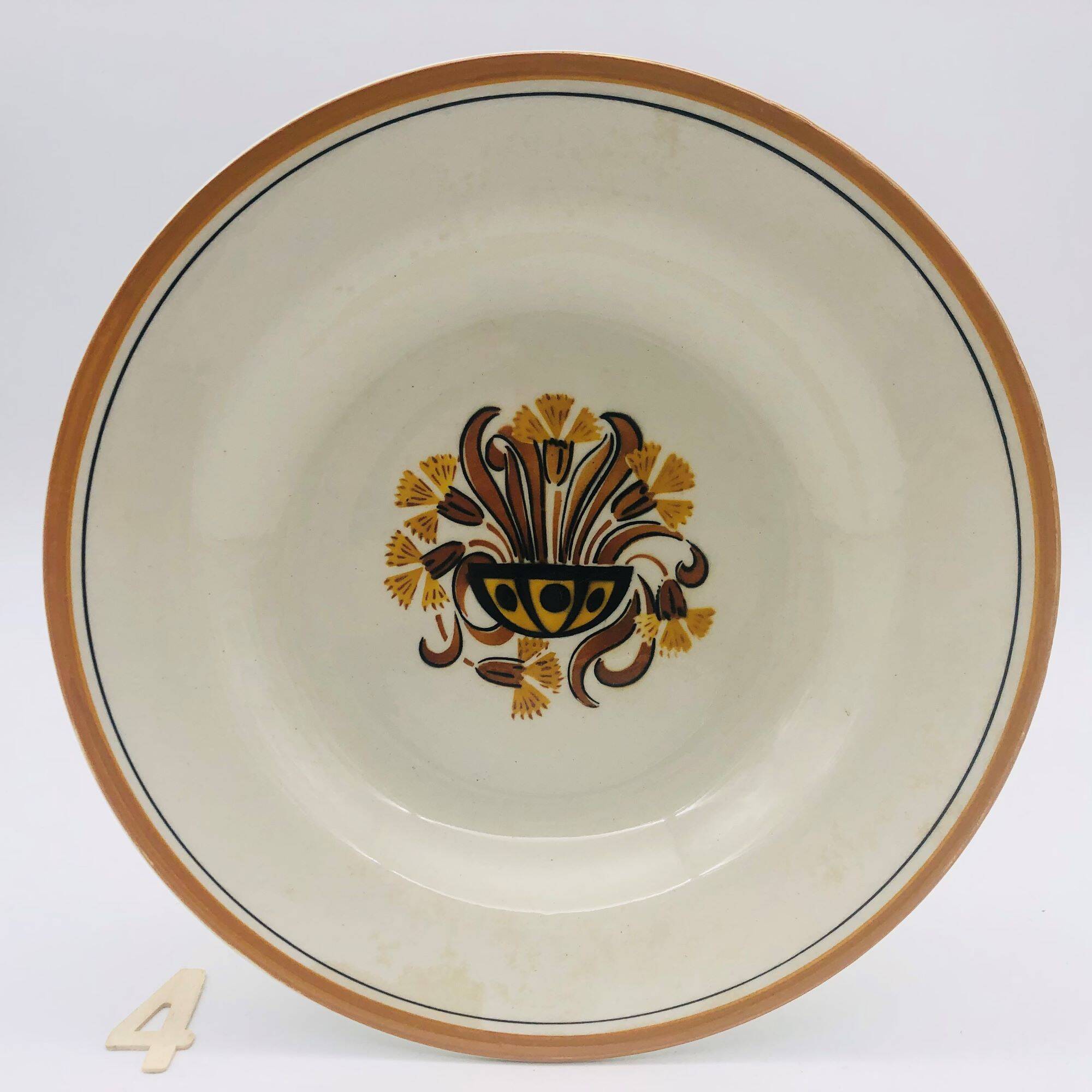 6 Deep Plates, Creil and Montereau – Carnation model.