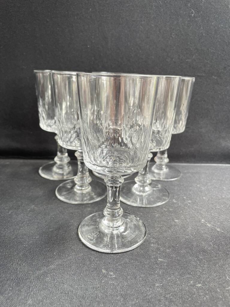 6 Baccarat Champigny cooked wine glasses