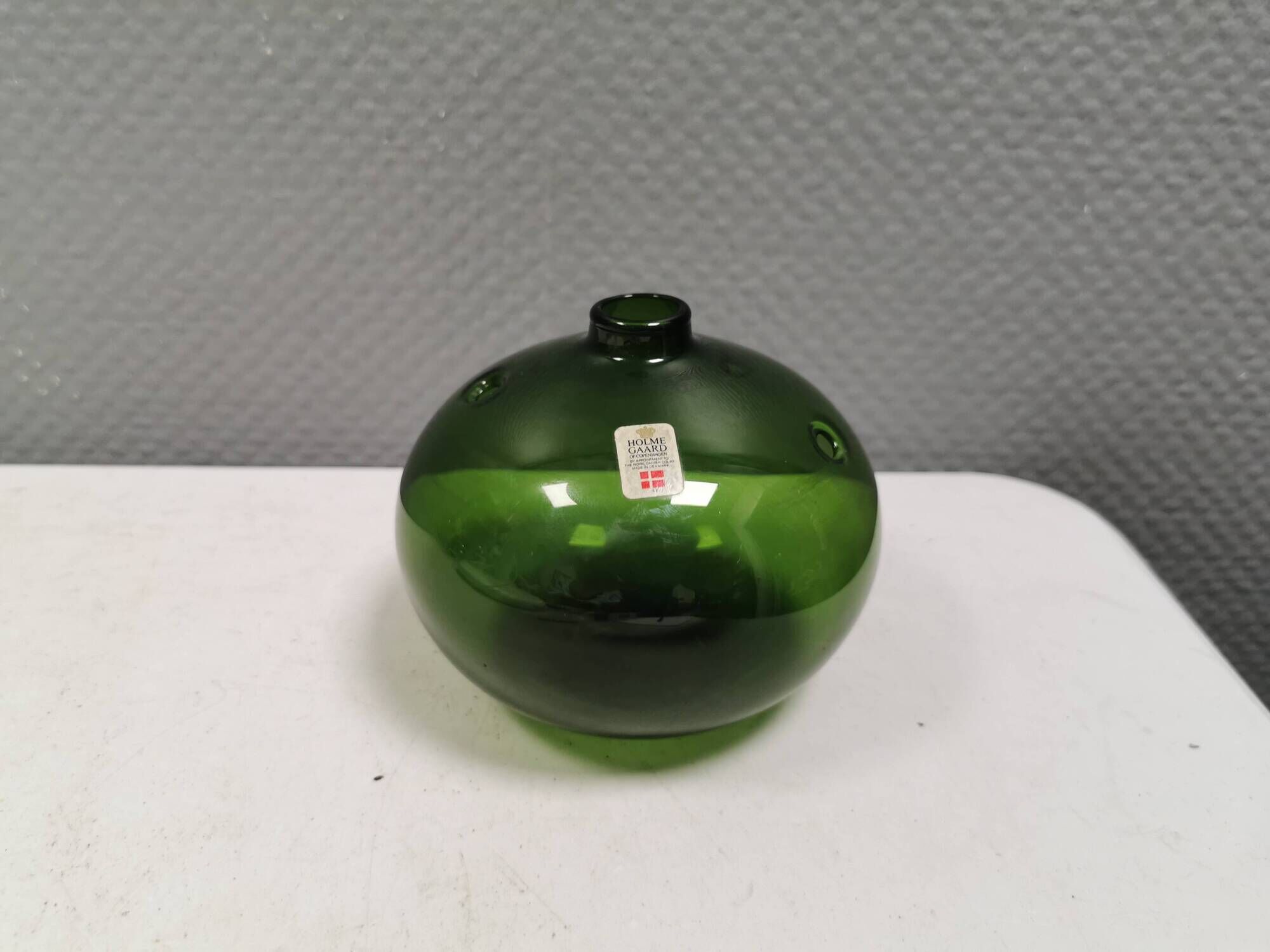 Beautiful "Hulvase/flower globe" in olive green color. Denmark 1970s