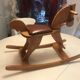 Cheval à bascule en bois