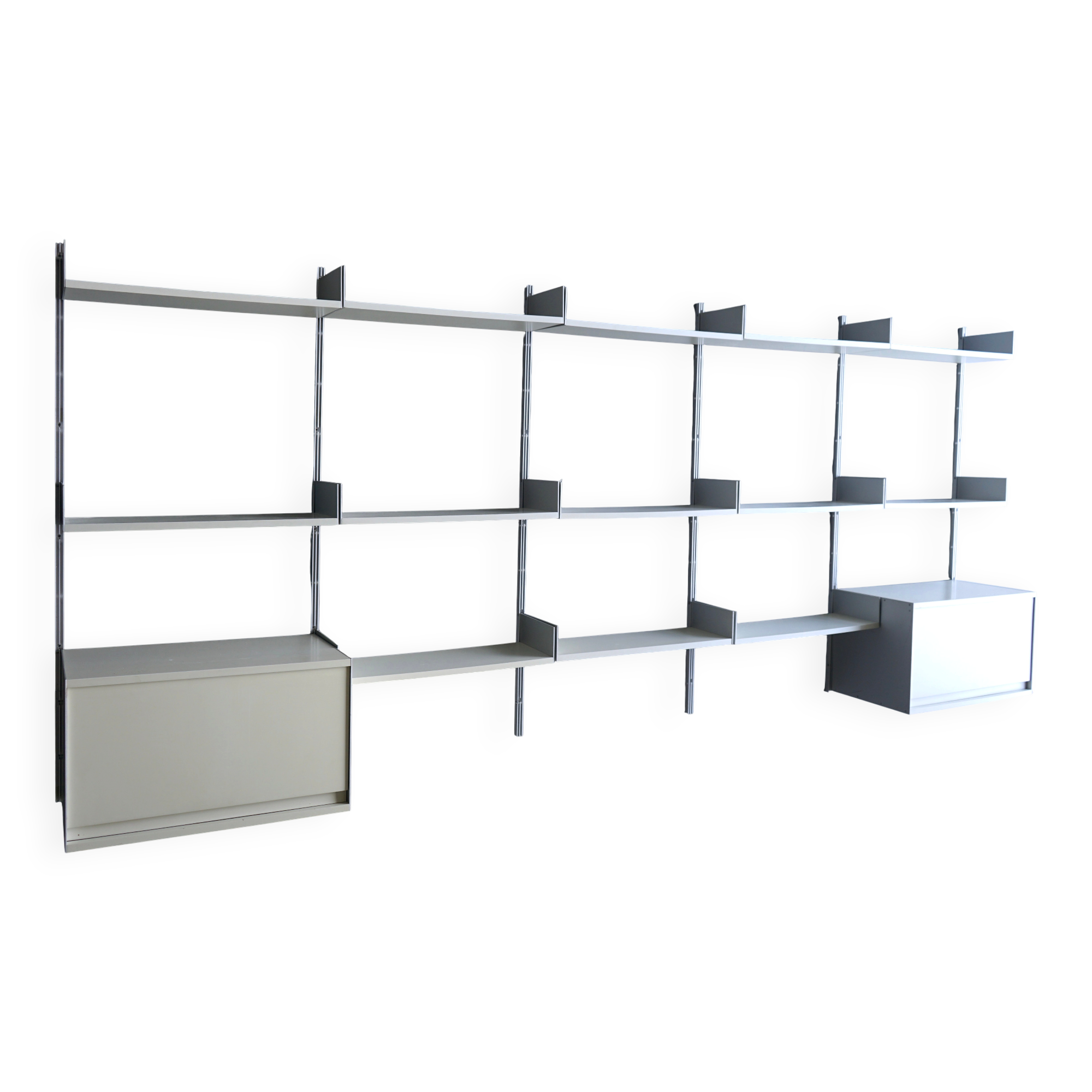 Wall Shelving Unit model 606 by Dieter Rams for Vitsoe. 1960s