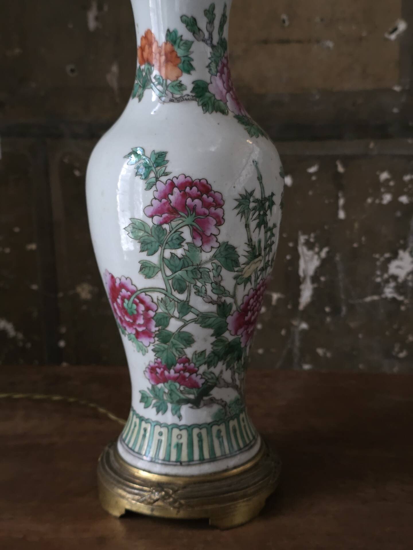 Ceramic and bronze lamp, 19th century.
