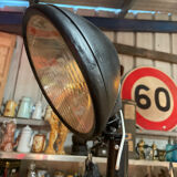 Phare de voiture ancienne monte en lampe