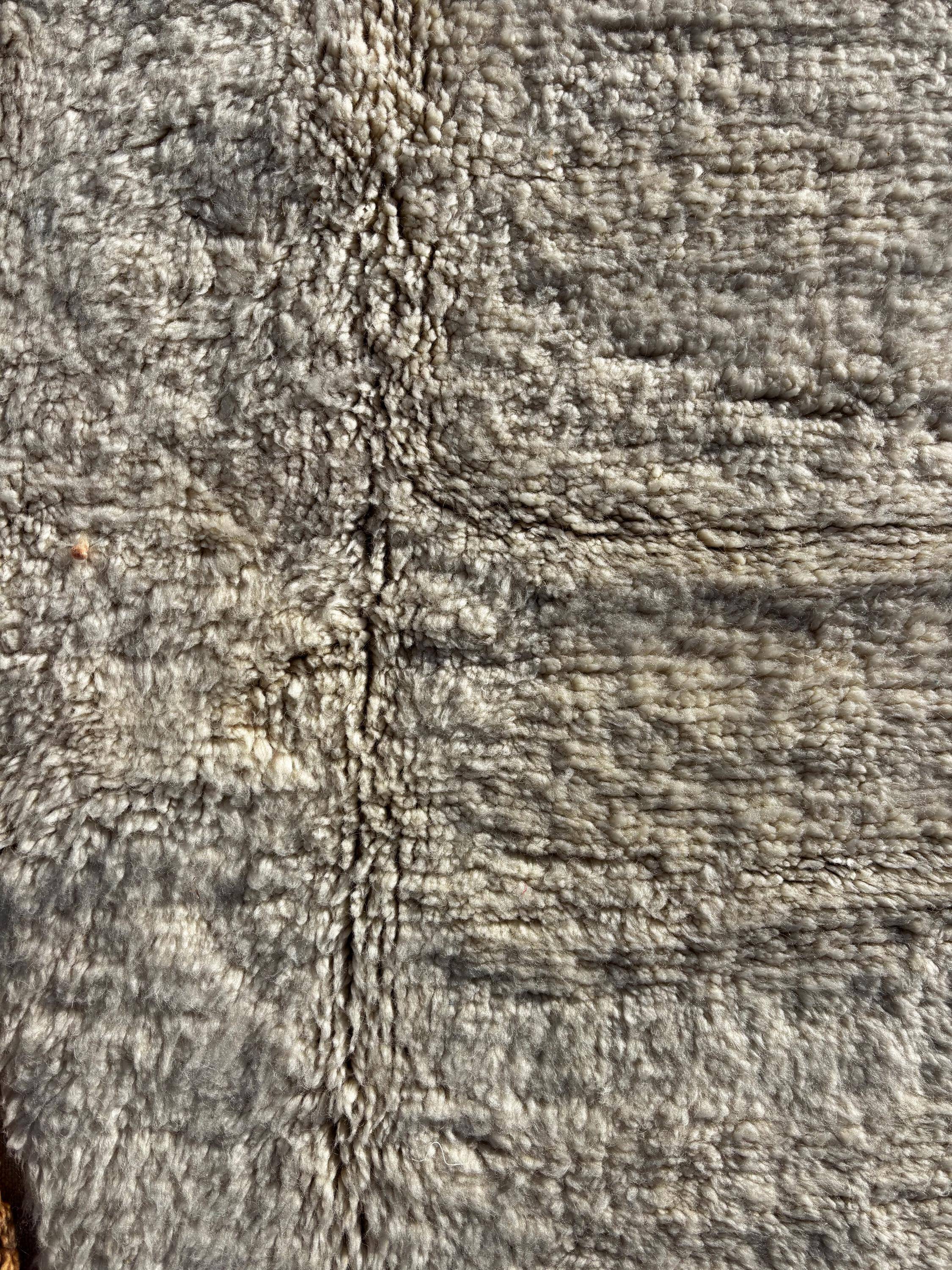 Handmade pure wool Moroccan rug 3x2 m
