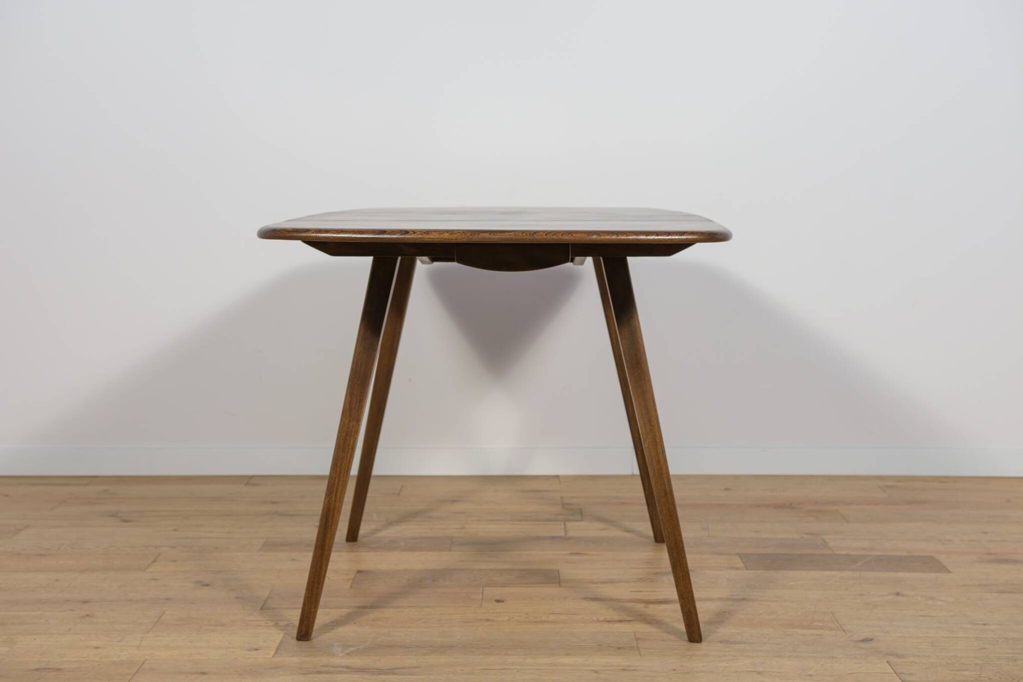 Table à manger Goldsmith Series par Lucian Ercolani pour Ercol, Royaume-Uni