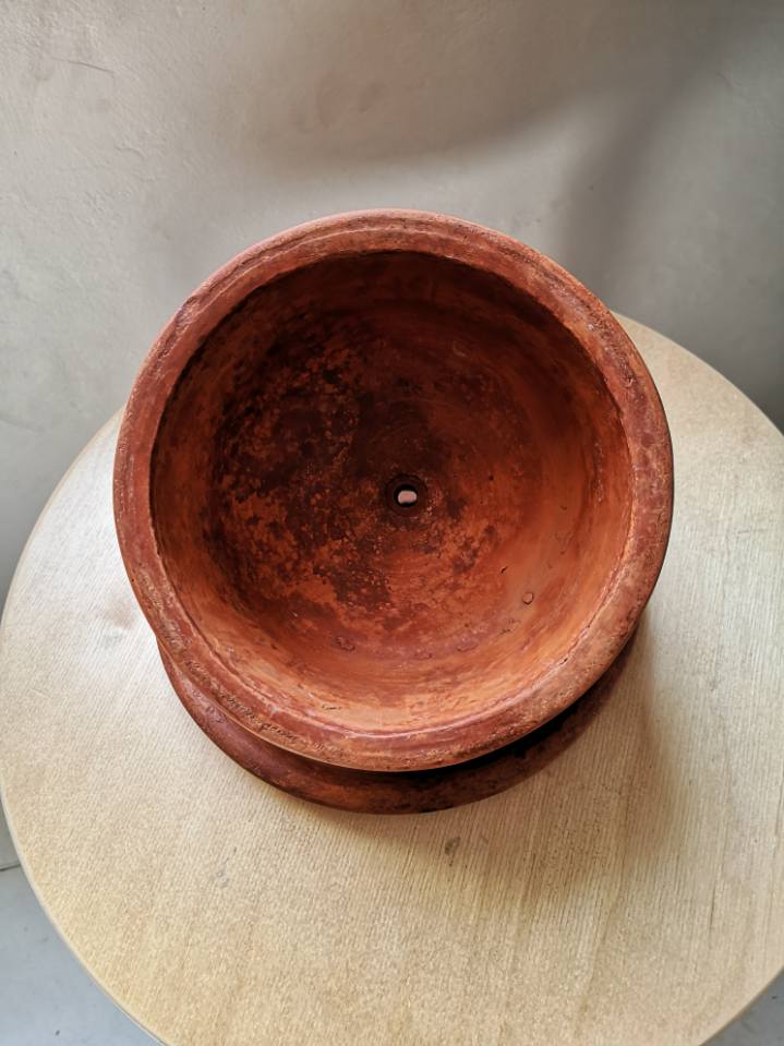 Cheese bell with terracotta plate