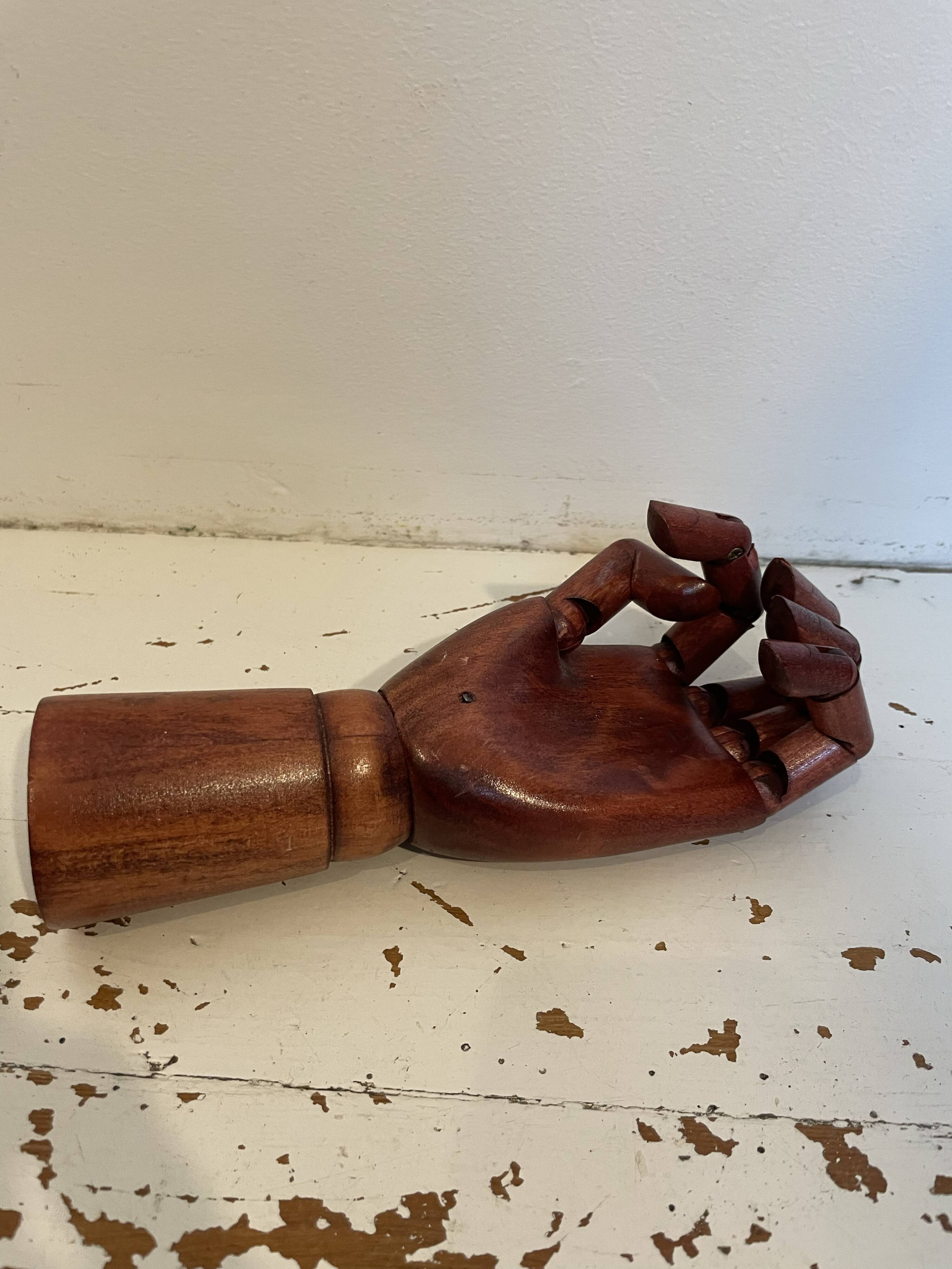 Wooden articulated hand