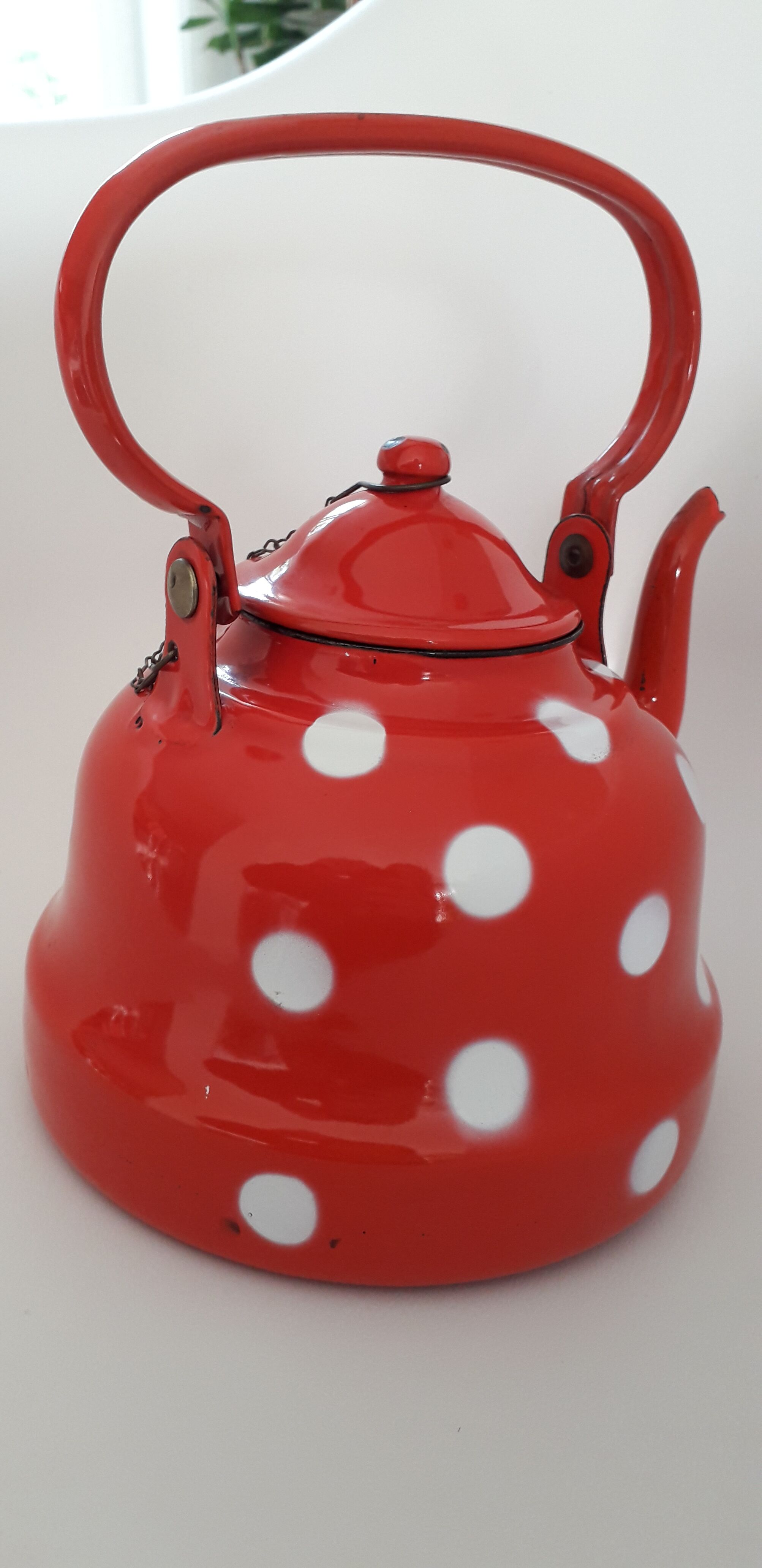 Enamelled polka dot teapot