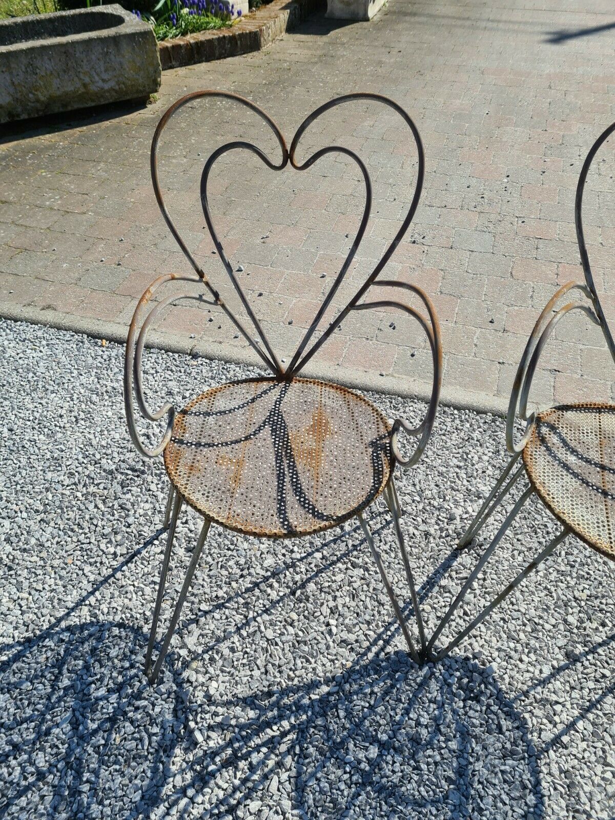 Heart-shaped garden chairs