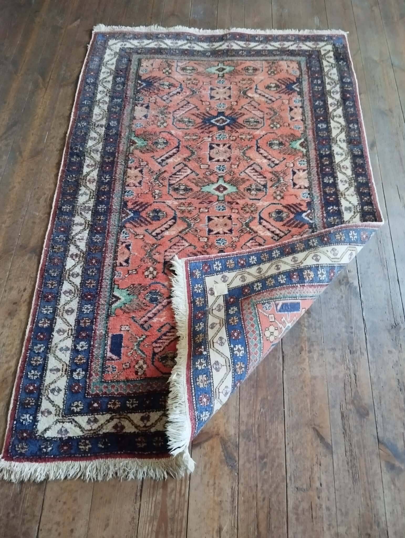 Handmade Persian rug 160x103cm