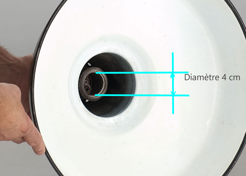 Industrial suspension in green enamelled sheet metal 40cm size L 1960