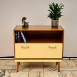 Vitrine du milieu du siècle des années 1960, Tchécoslovaquie