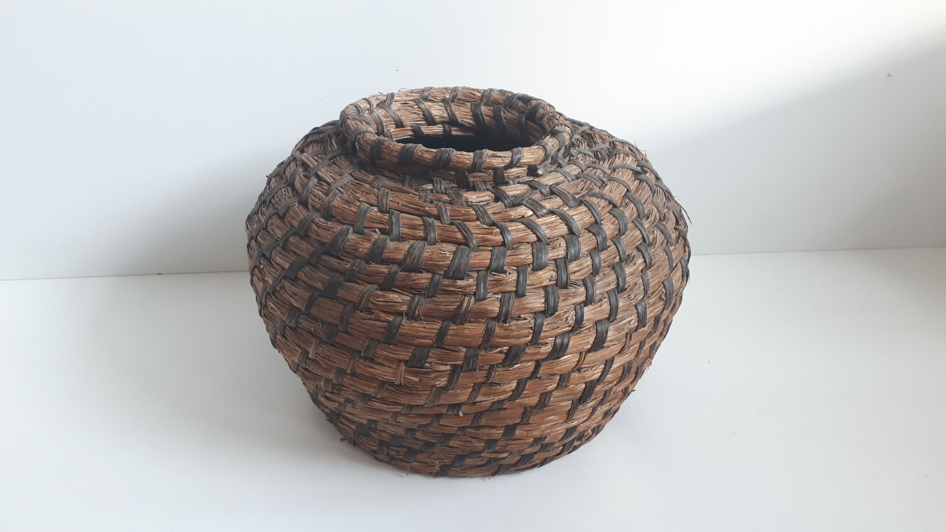 Wicker basket Fakir