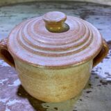 Stoneware pot