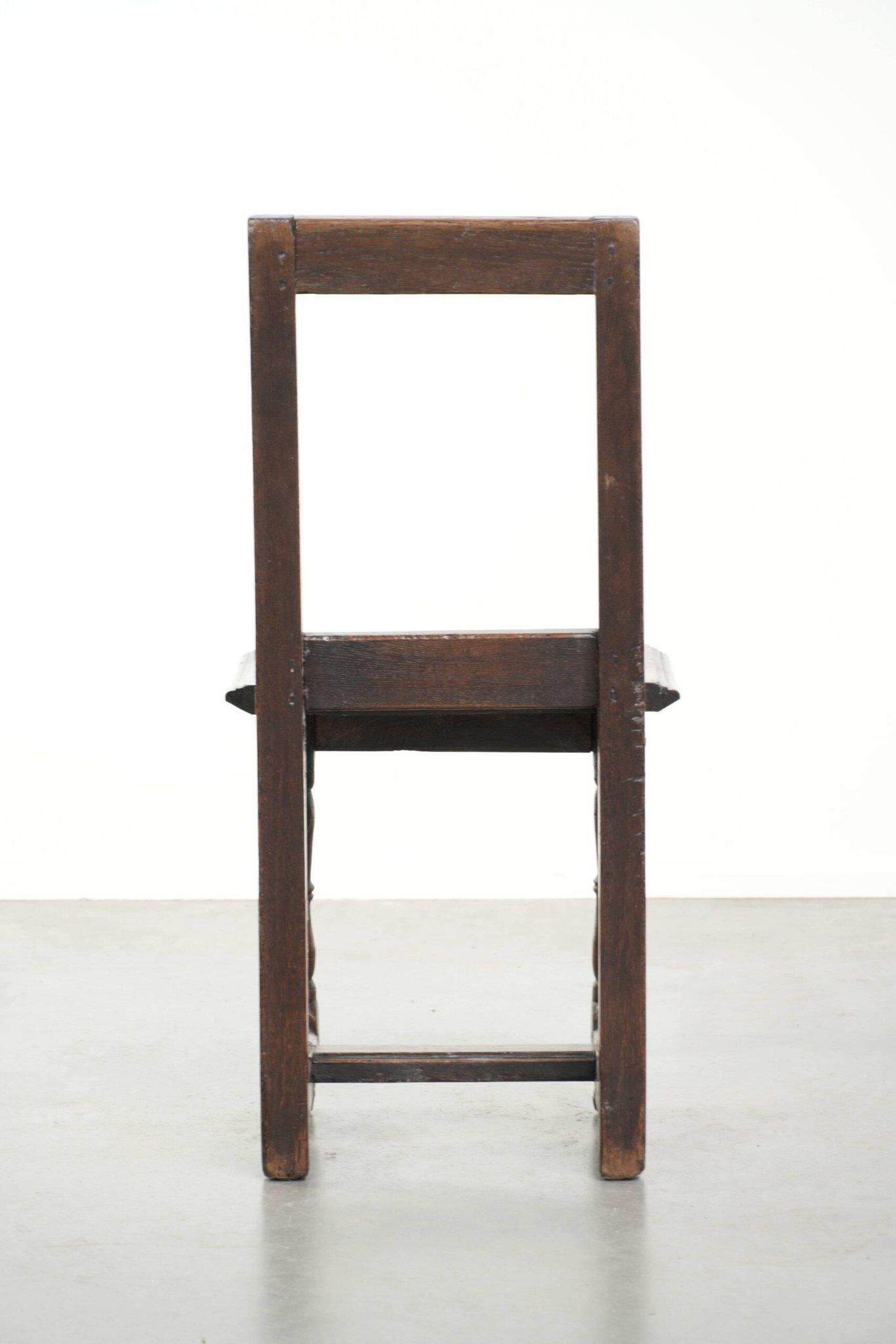 Chaise antique lorraine du XVIIIe siècle en chêne