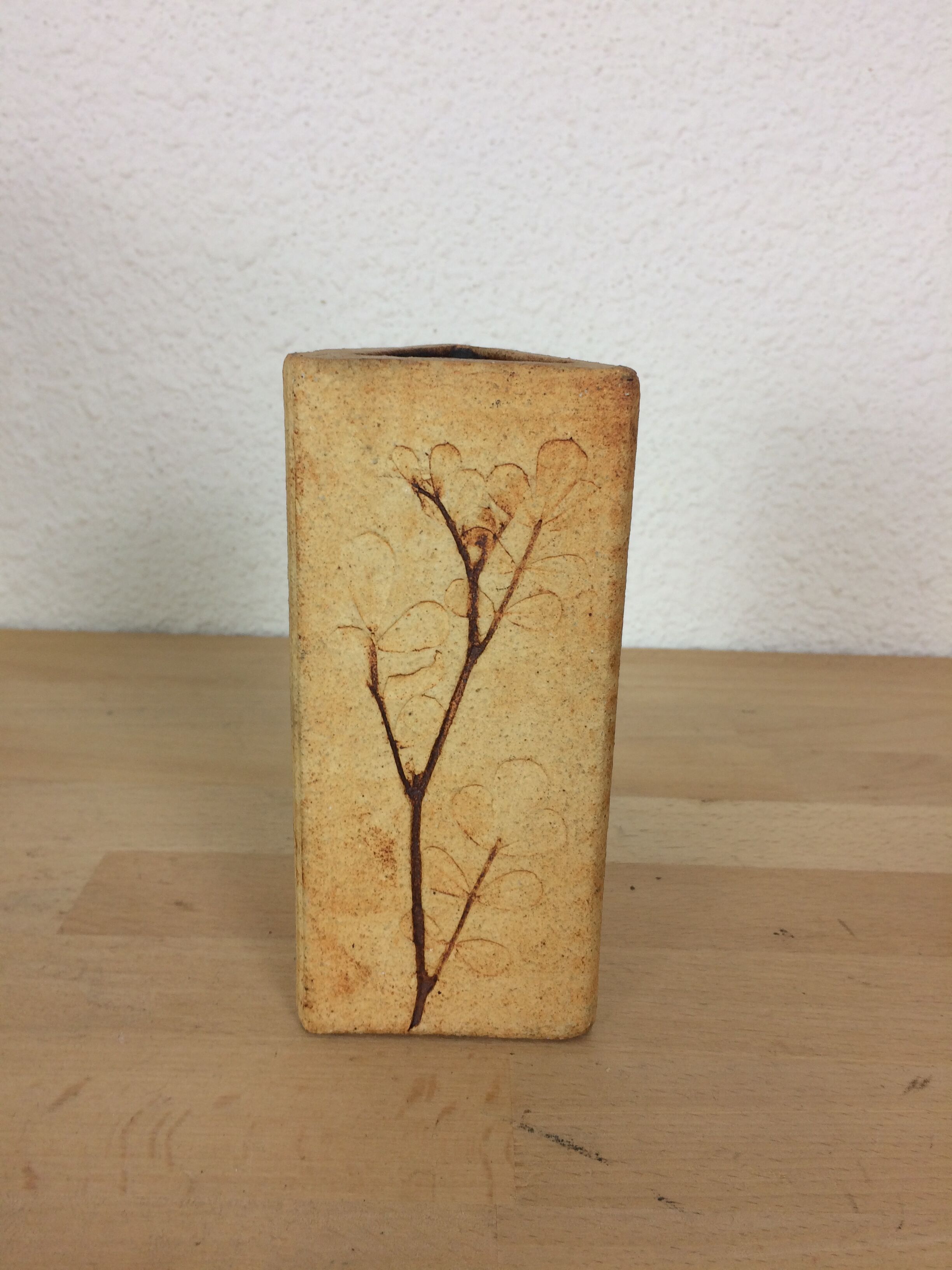 Raymonde Leduc herbarium triangular vase, ceramics