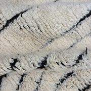 Large Beni Ouarain rug 190 × 300 cm – Graphic Berber rug in wool fa