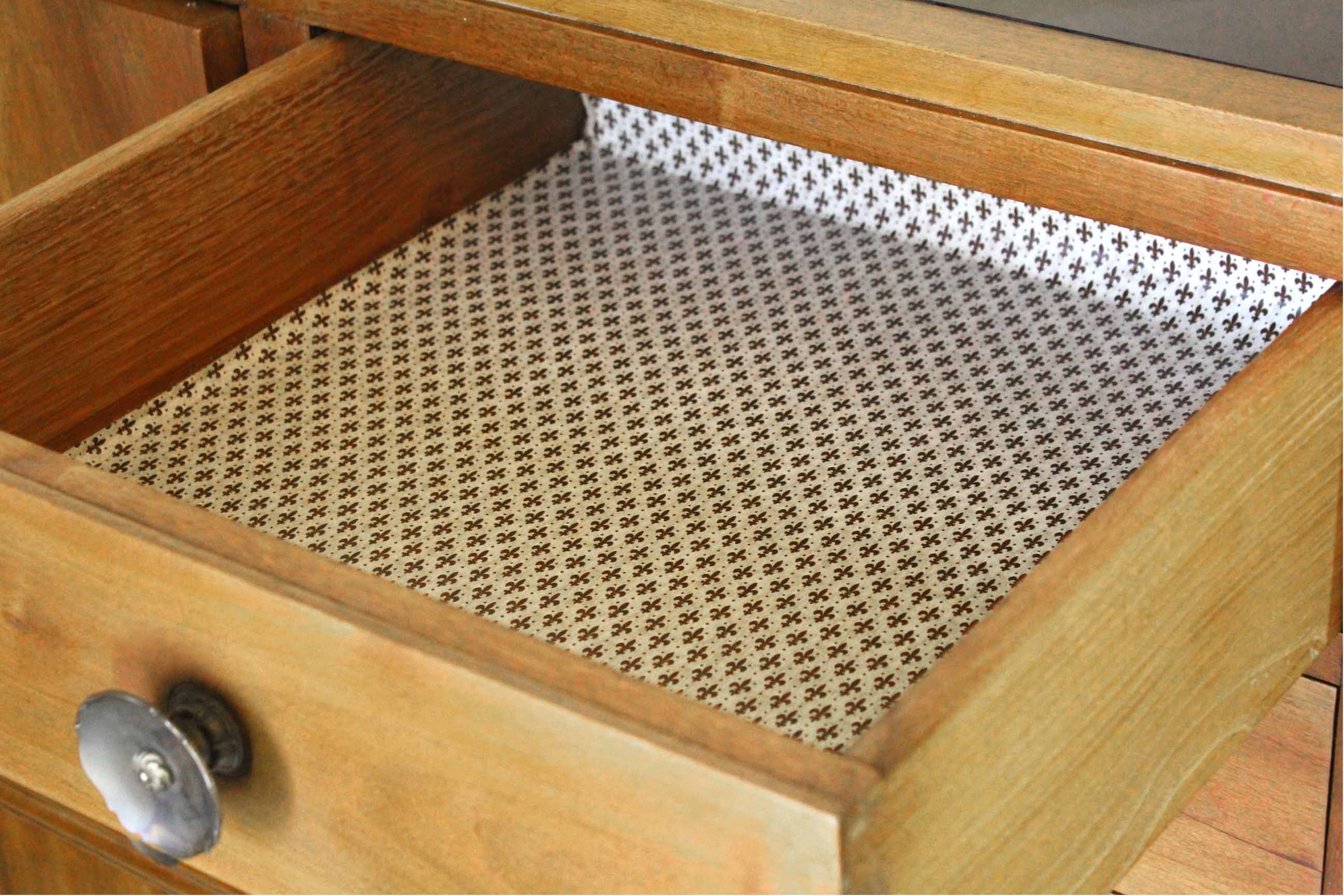 1930s walnut credenza in art deco style