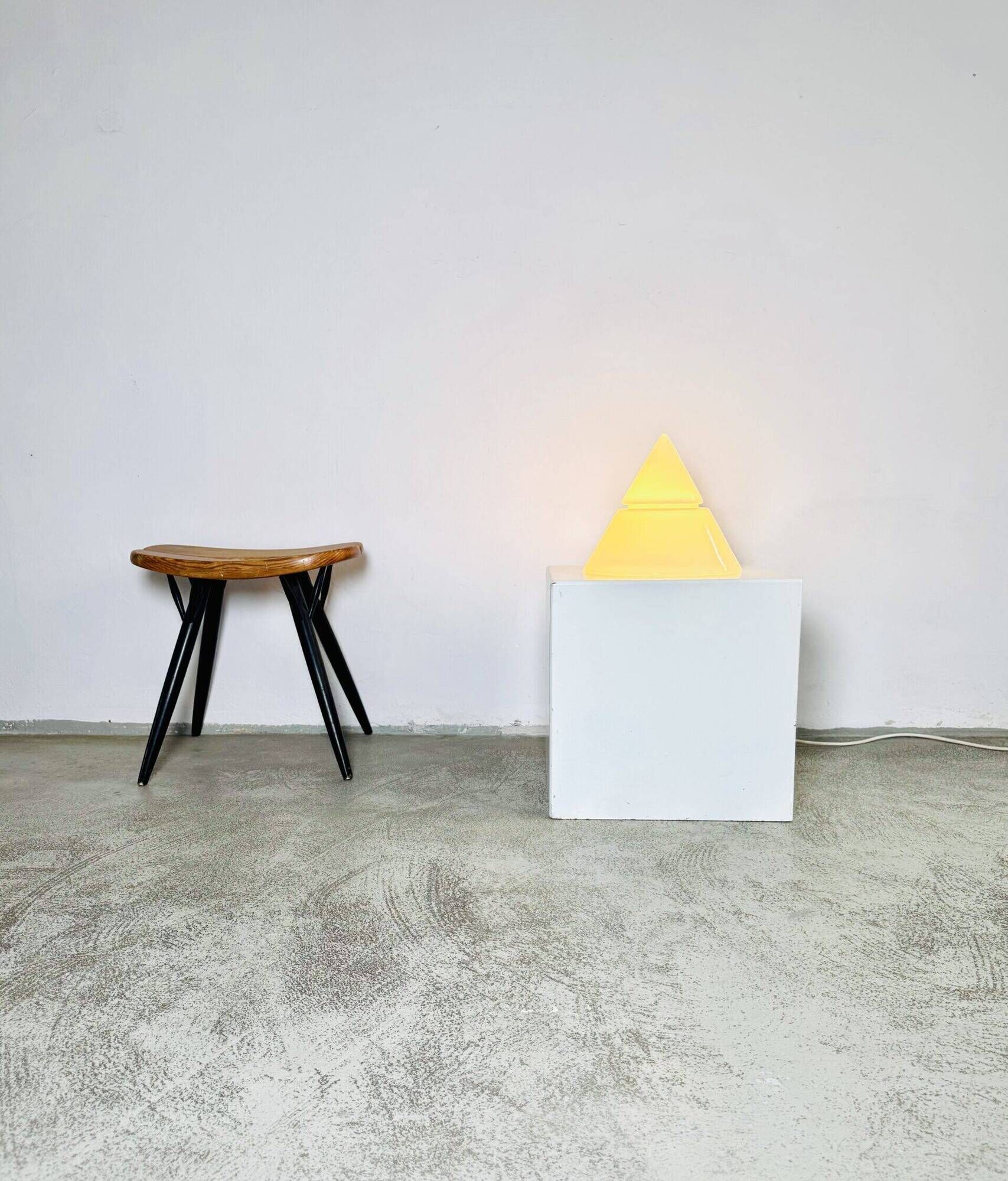 D-2136 Kilimanjaro Table Lamp By Sergio Asti For Raak Amsterdam, The Netherlands 1978