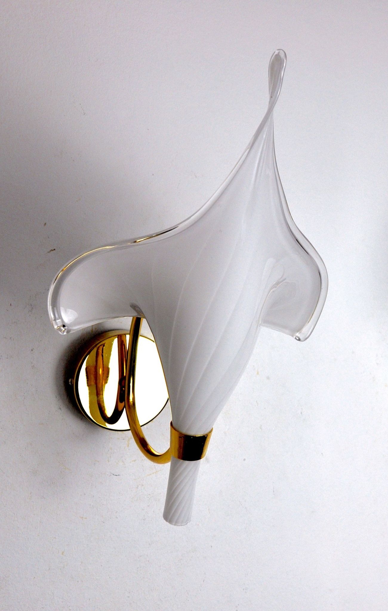 Applique fleur de lys blanche, verre de murano, Italie, 1970
