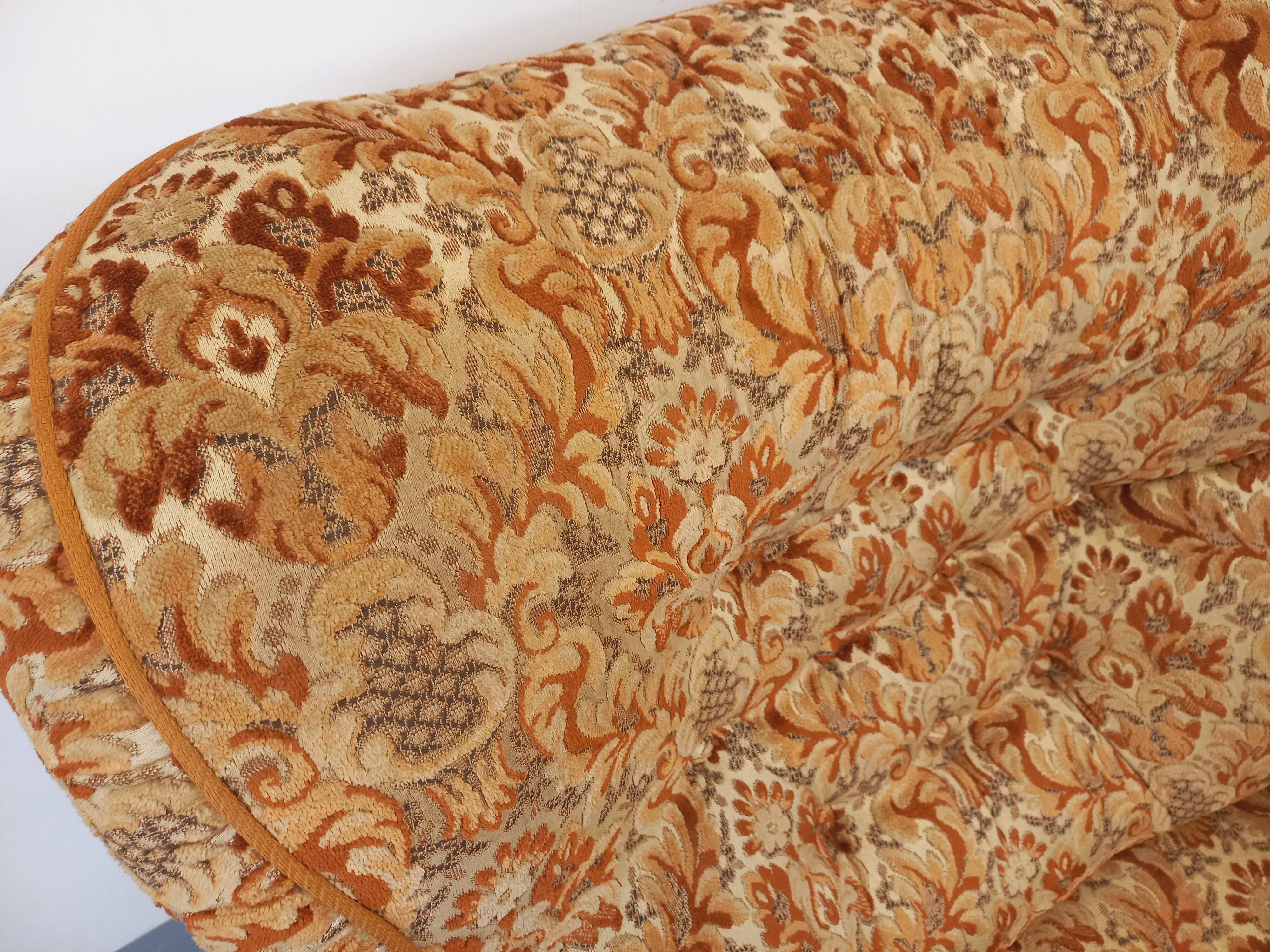 Set of 2 vintage armchairs in floral fabric with fringes from the 60s 70s