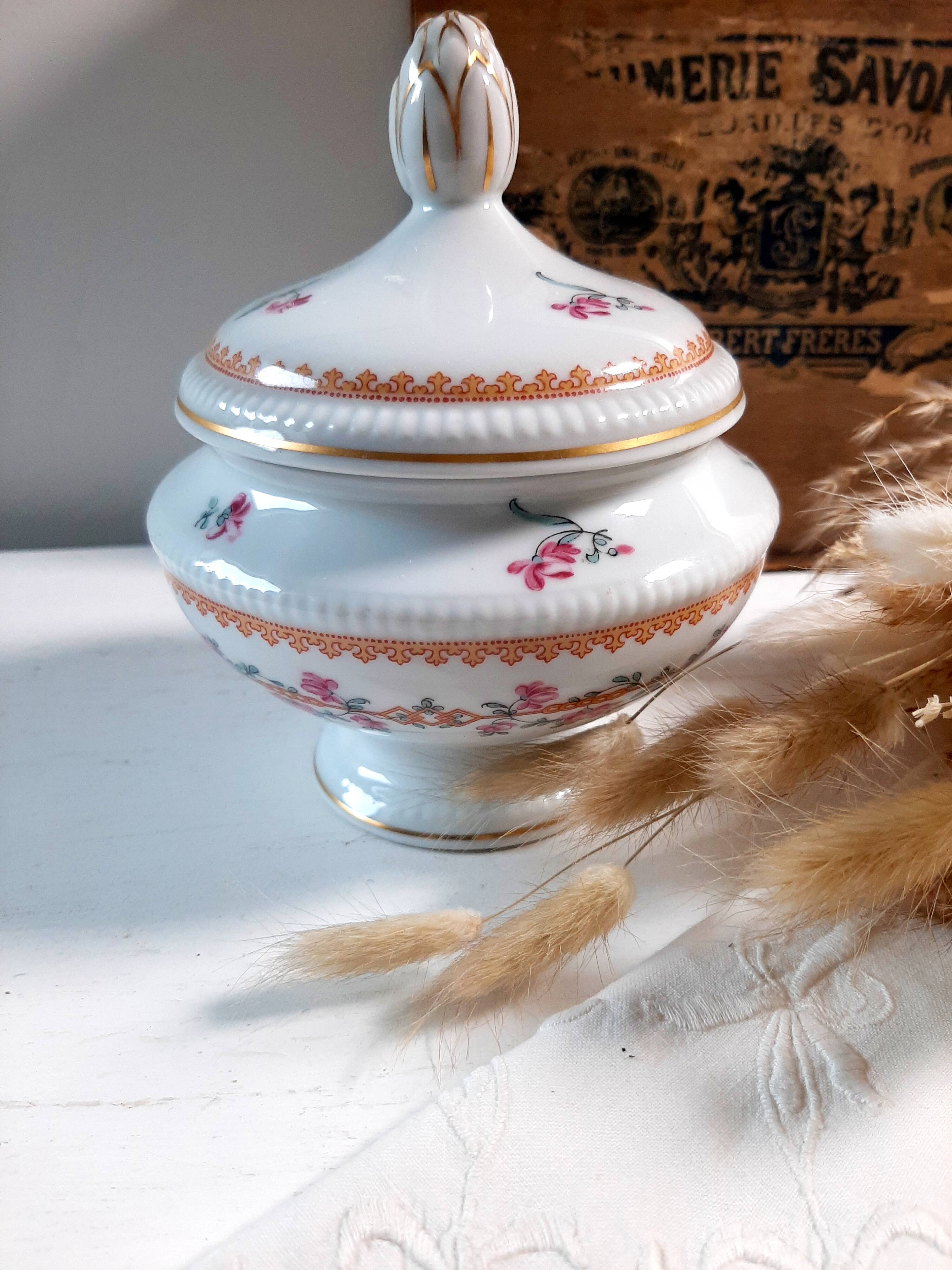 Sucrier en porcelaine de Limoges manufacture Bernardaud