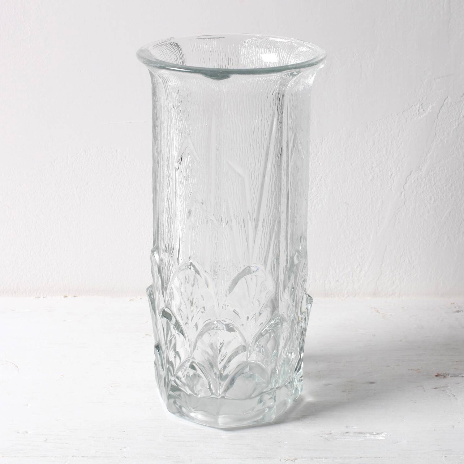Mid-Century Textured Glass Vase: Fidenza Italian Leaf Pattern, 1970s