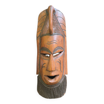 Masque africain en bois fait à la main