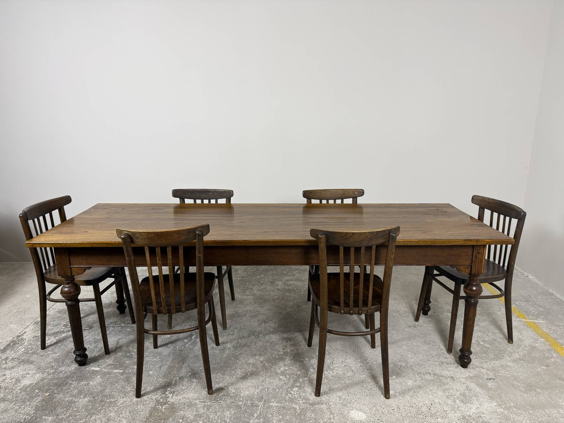 Grande table de ferme ancienne en chêne – 229 cm