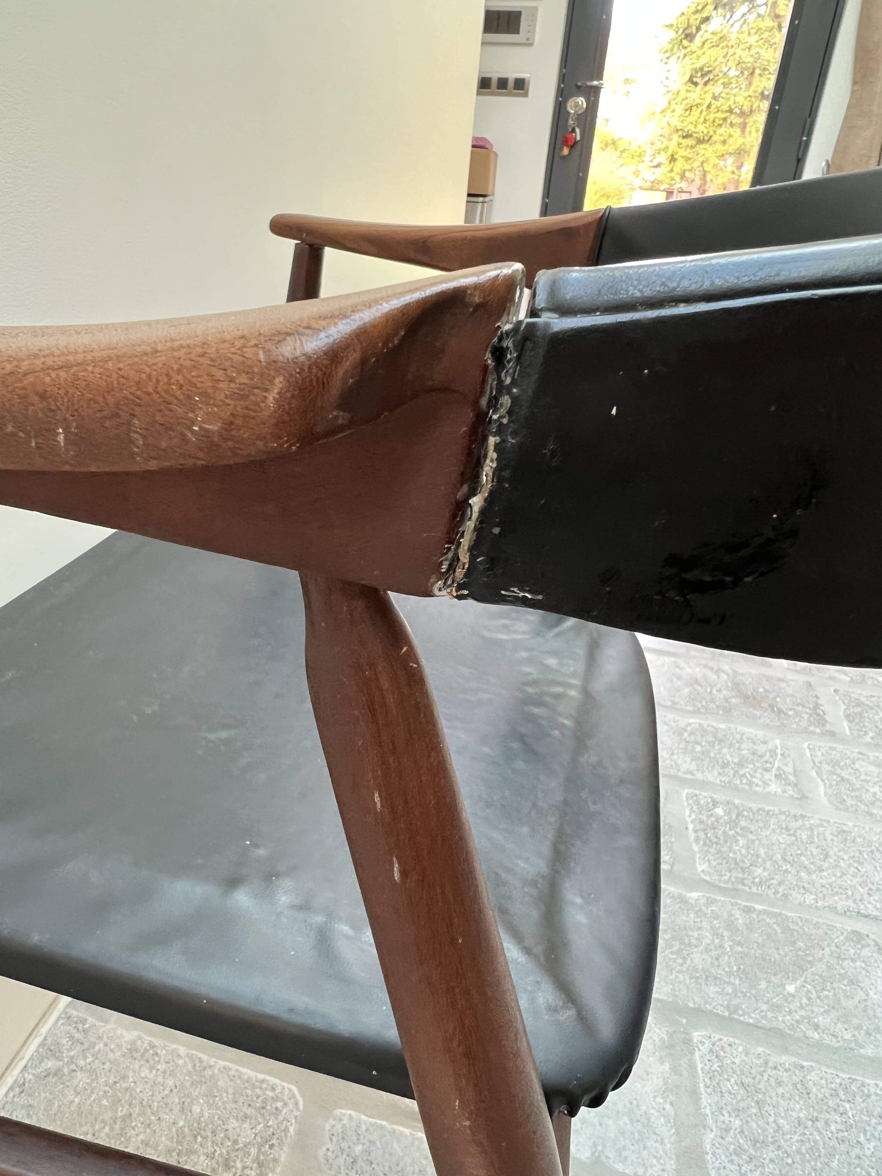 Set of 3 armchairs 213 Th. Harlev